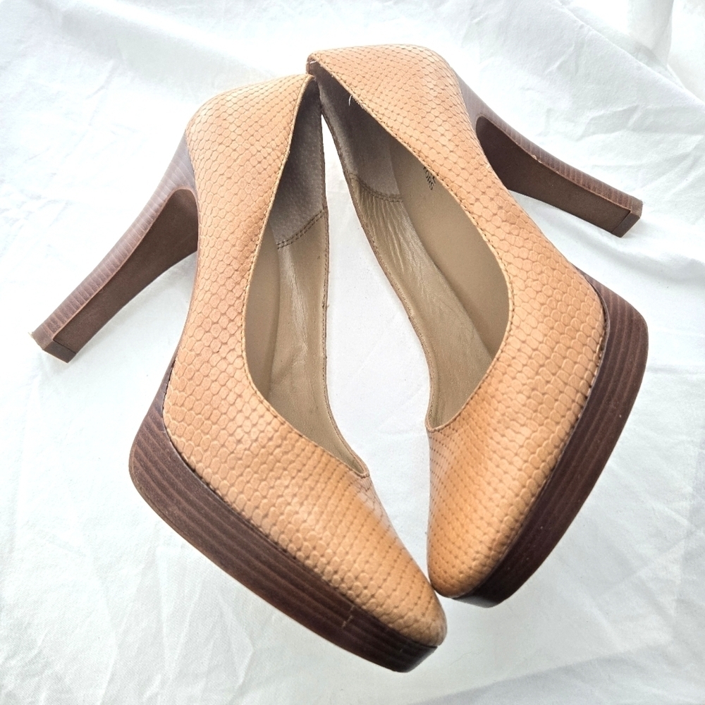 Michael Kors Snakeskin Heels EUC - Picture 9 of 16